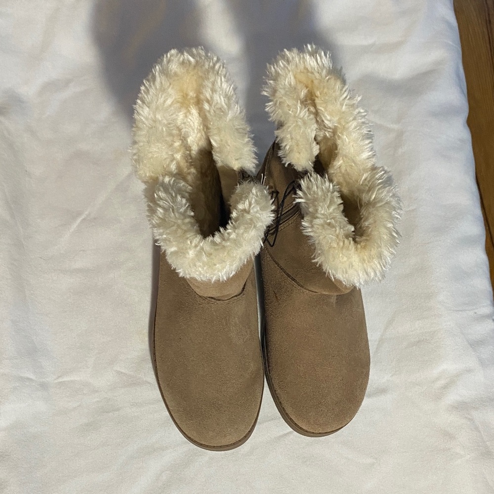 Universal Thread Suede Boots, Size 7